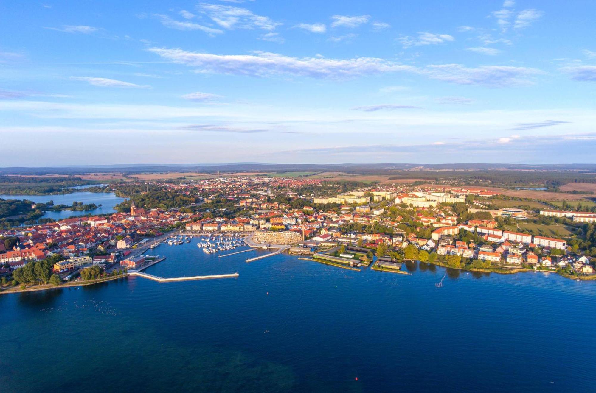 Ferienwohnungen Am Mueritzer Hafen Waren  Bagian luar foto